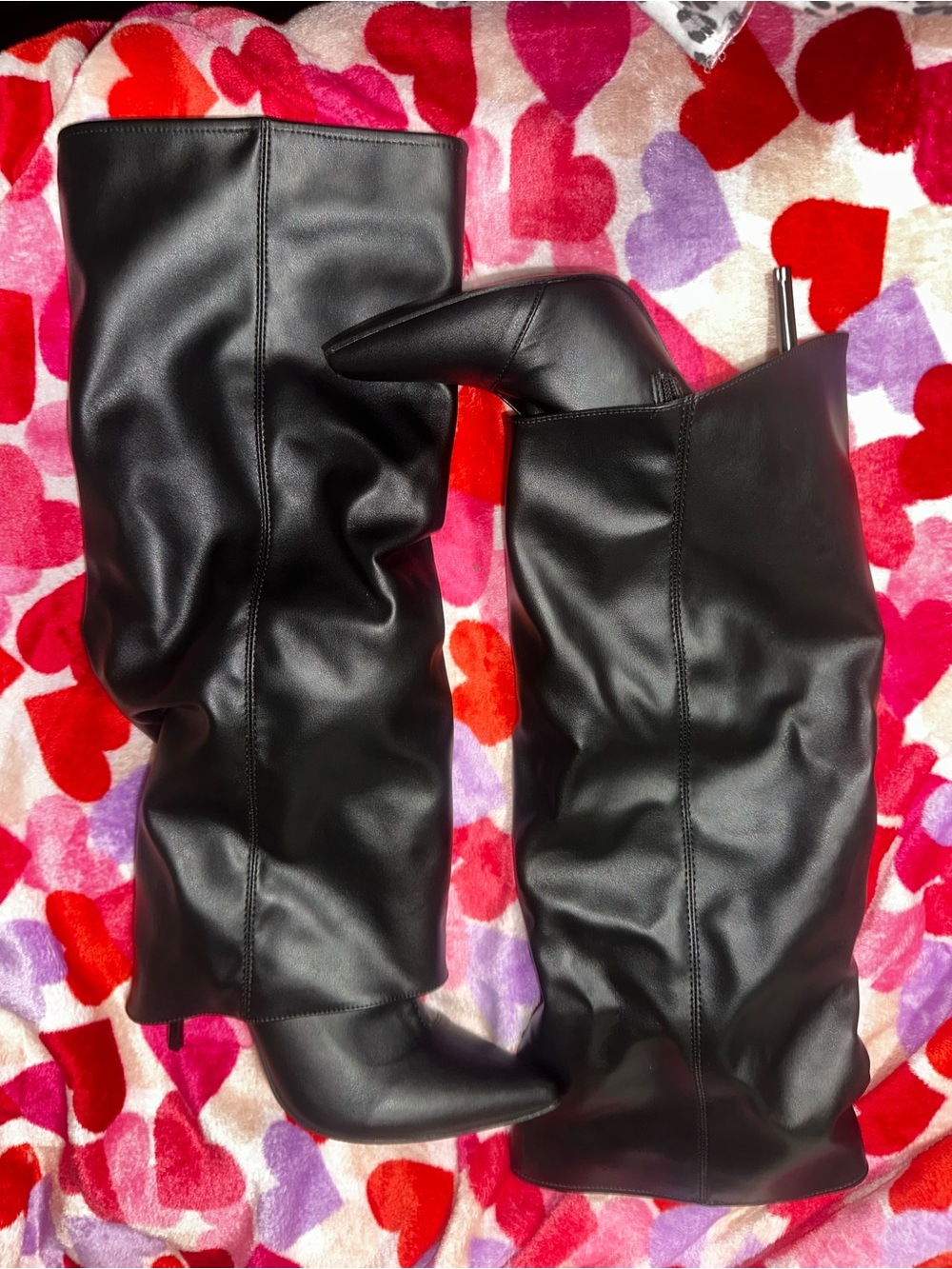 Source Unknown Black Knee-High Heeled Boots